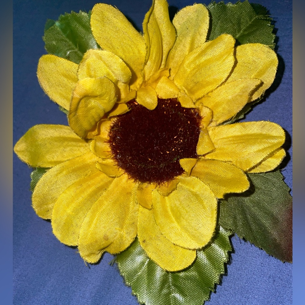 Homemade Sunflower Accessory Clip - Picture 4 of 4